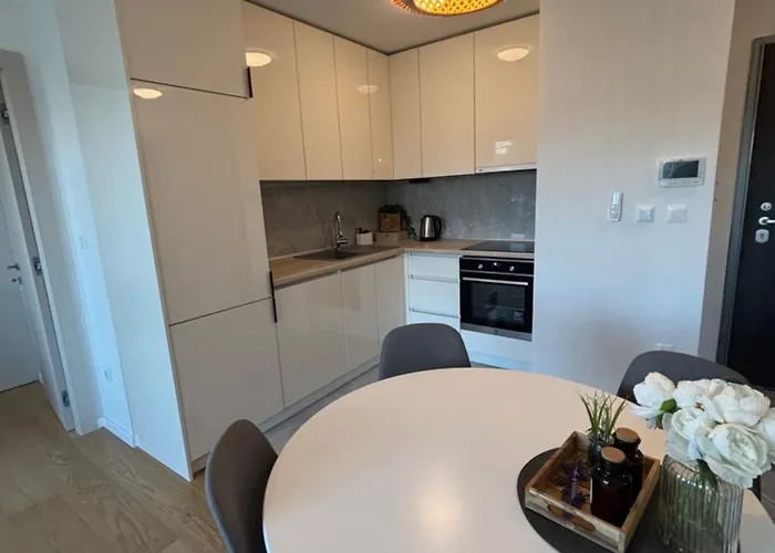 Adriatic Crown Split