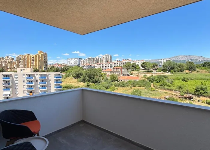 Adriatic Crown Split